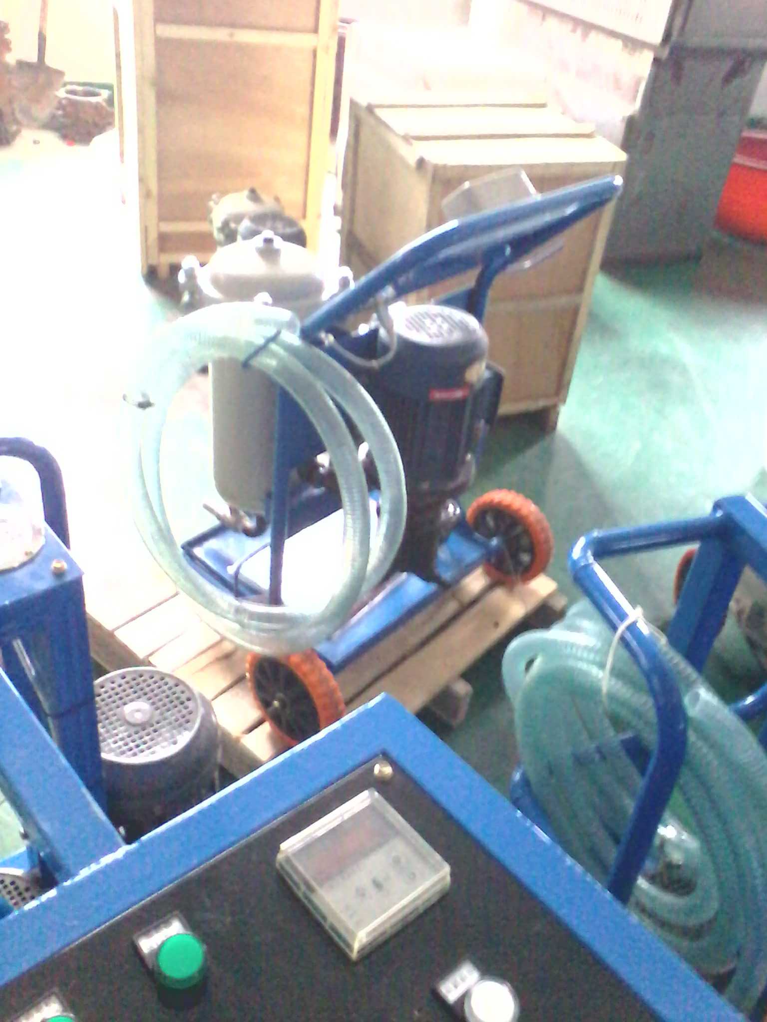 LUCA-100×3移動(dòng)式手推濾油車高精度過濾器替代濾芯